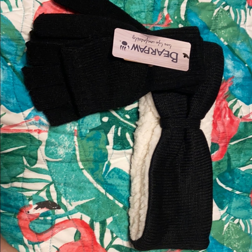 Bearpaw mittens and head warmer